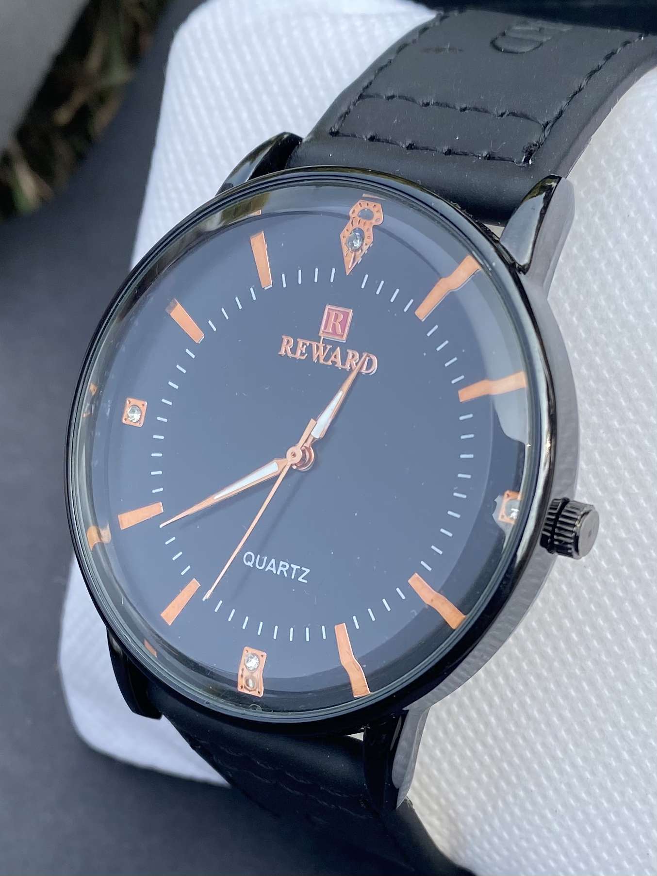 Reward Black dial & straps Watch ⌚