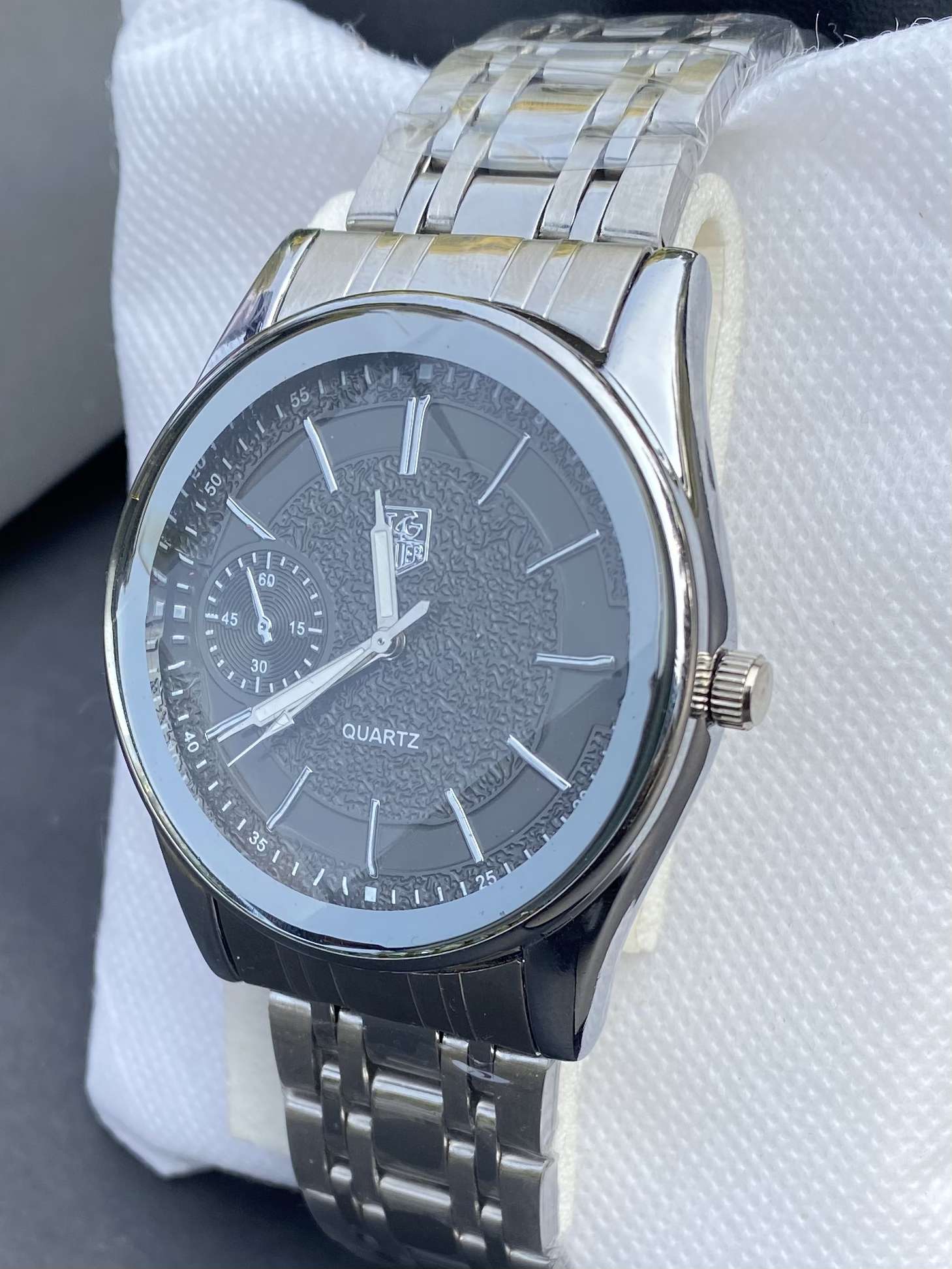 Quartz Classic Silver & Black Watch